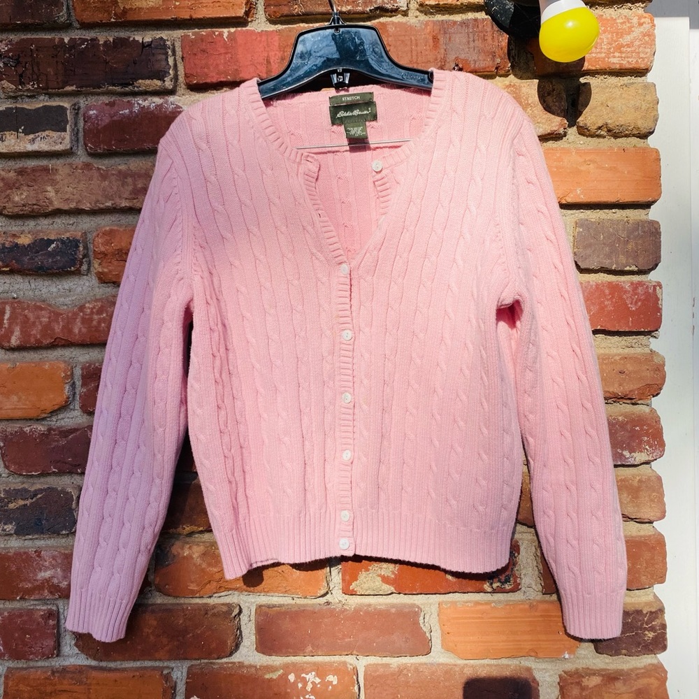 🌸Eddie Bauer baby pink button up sweater🌸